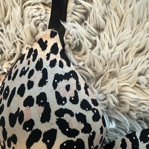 Victoria’s Secret 34DD Plunge Cheetah Print Bra - Picture 3 of 8